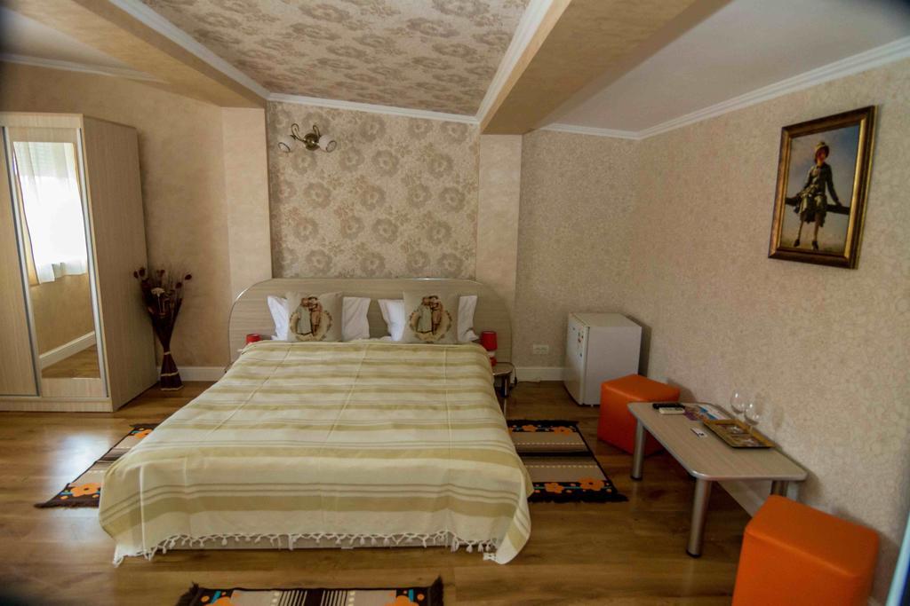 Hotel Floare De Iris Vama Veche Esterno foto