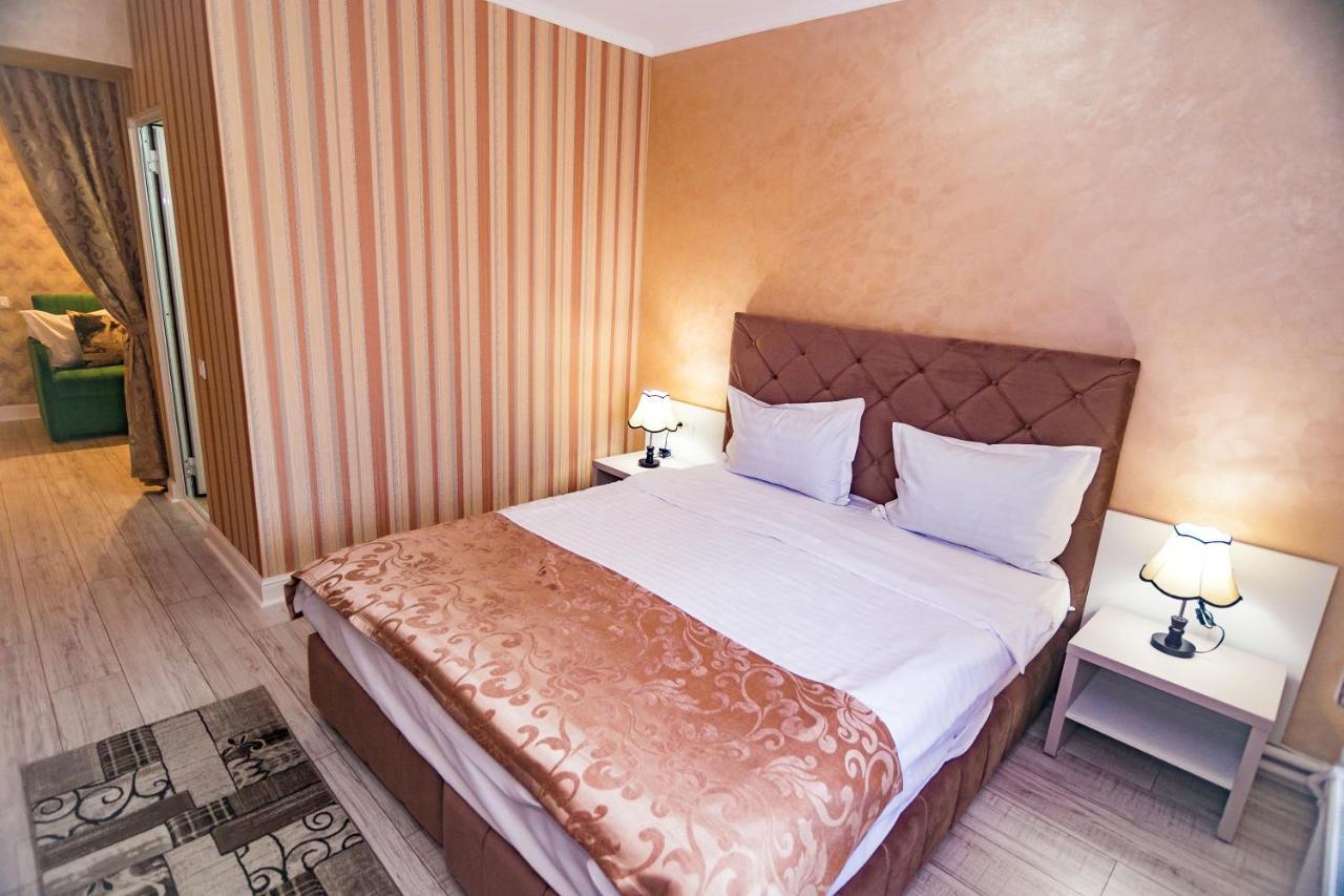 Hotel Floare De Iris Vama Veche Esterno foto
