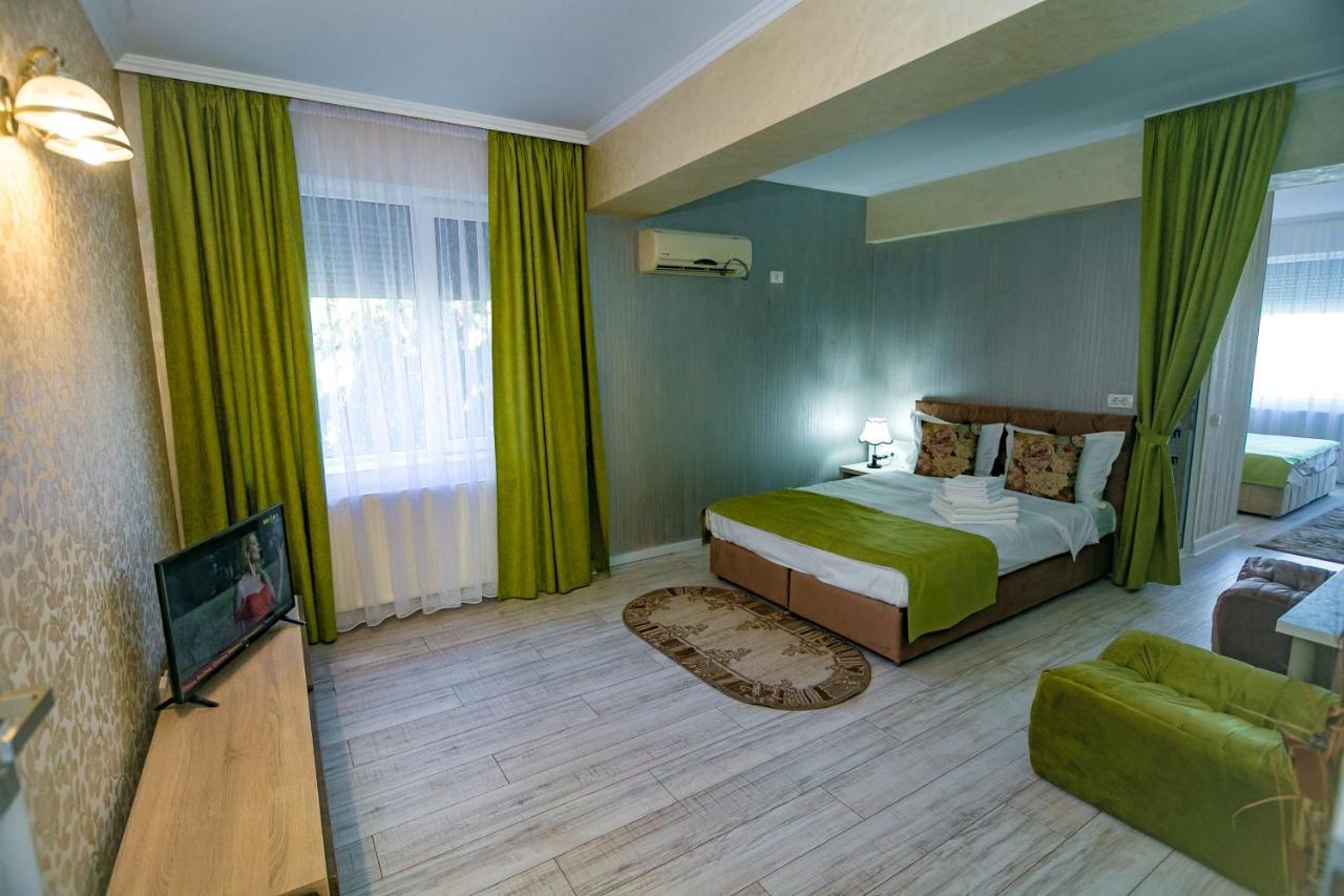 Hotel Floare De Iris Vama Veche Esterno foto