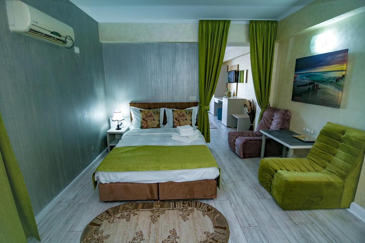 Hotel Floare De Iris Vama Veche Esterno foto