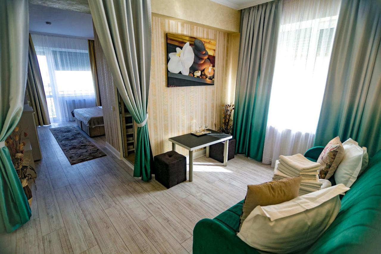 Hotel Floare De Iris Vama Veche Esterno foto