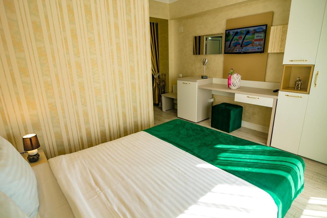 Hotel Floare De Iris Vama Veche Esterno foto